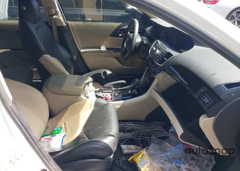 2016 Honda Accord Lx z USA, uszkodzony, nr VIN 1HGCR2F33GA067780